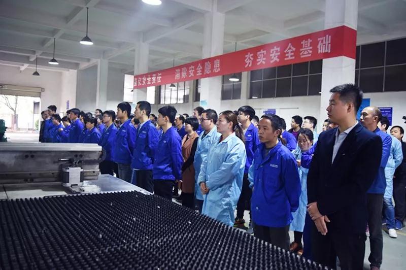 ��Ʒ�������У�������������������������ح���������������˶�������