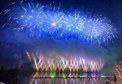 �������ʴ�ý��������2013����������̻��� չ�ֽ�������������