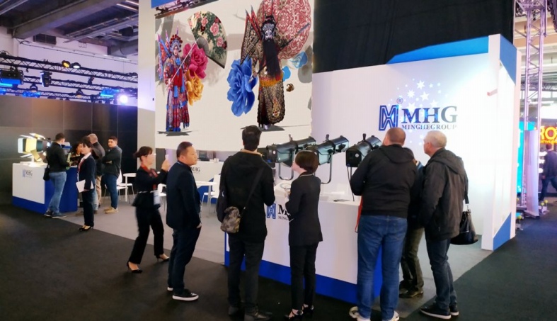 ��չ������٭Ȧح�������ʴ�Prolight  Sound�����˸�չ�� 