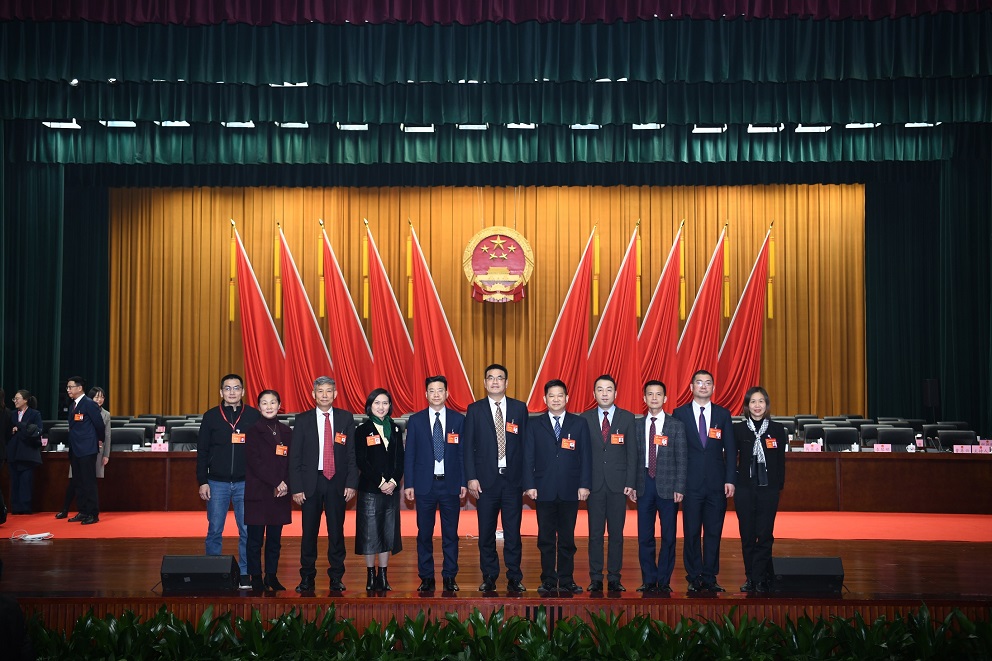 �۽�2022��ɳ�����ᡱح�������ʹ��д�볤ɳ�С��������鱨�桷�����������������ʶ��³�������Ϊ�Ļ��ͿƼ��ں����������ײ�