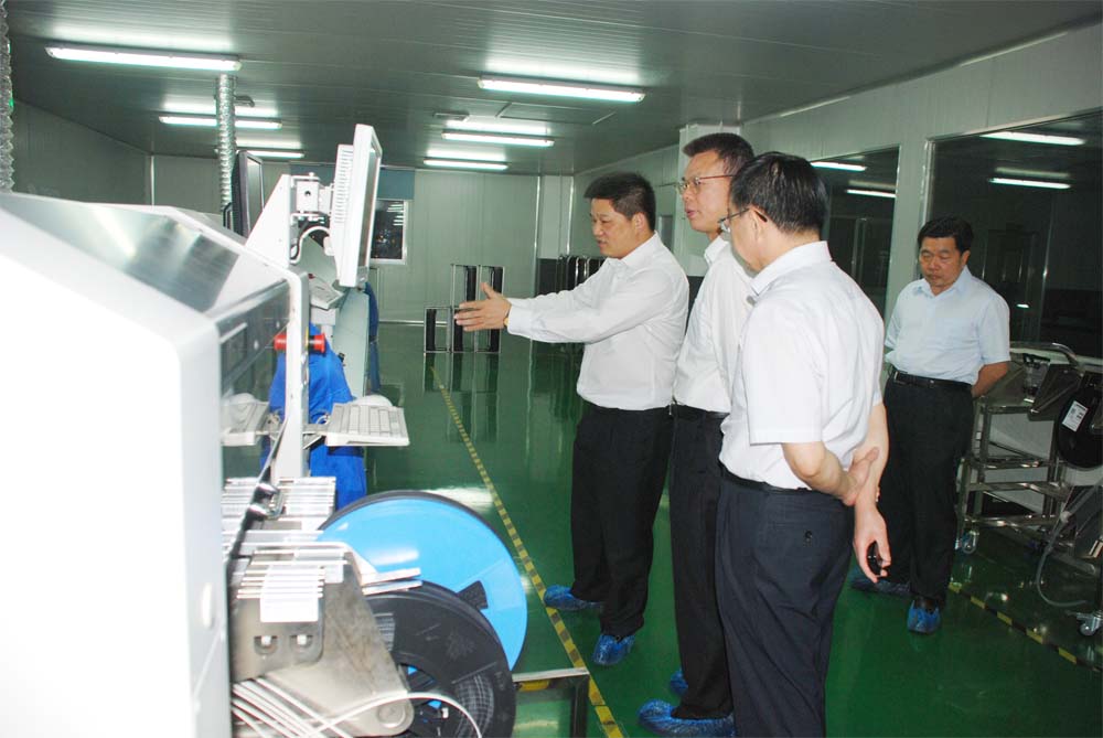 �����������ҹ�˾�Ƚ���LED������װ�� 