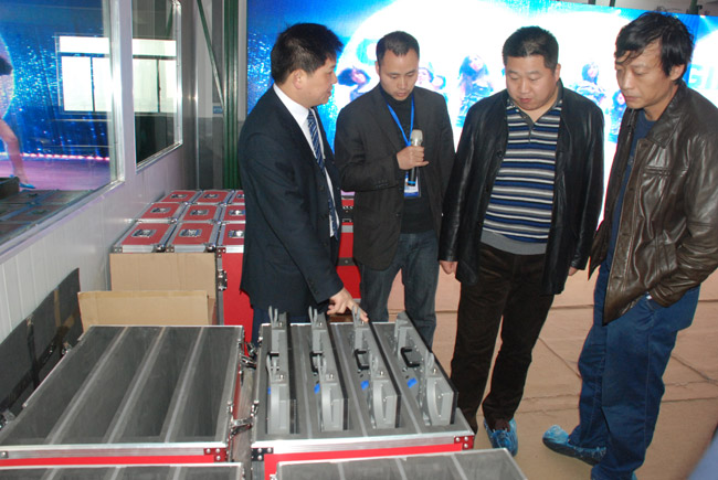 ��������λר�������ҹ�˾�����з��ĸ���ѹ����LED��