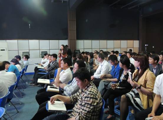 ���л��ֳ���λ����ְԱӻԾ����