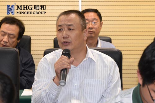 �й�Ϸ��ѧԺ����ϵ������·���ڽ���