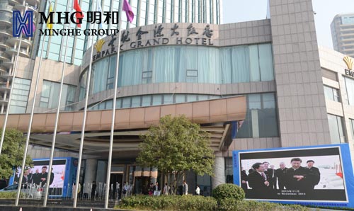 �������ʸ���LED��ʾ��