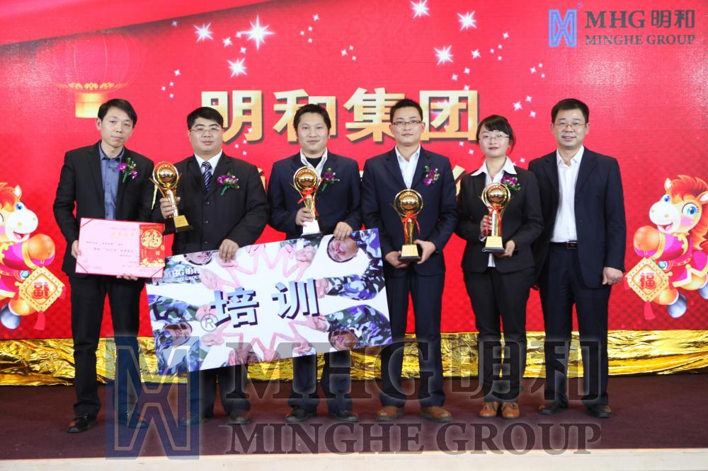 �����Ŷ�֮��Эͬ���족�ŶӺ�Ӱ