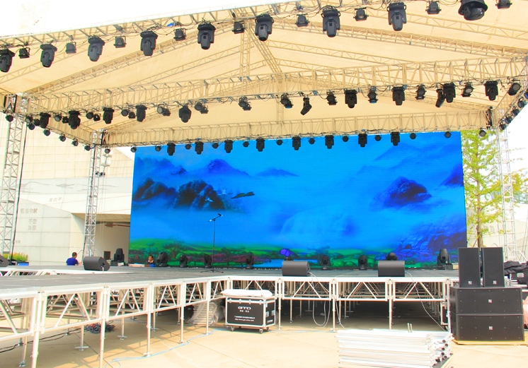 �������ʴ���ı����Ļ�԰����һ��������̨��Ŀʵ��ͼ