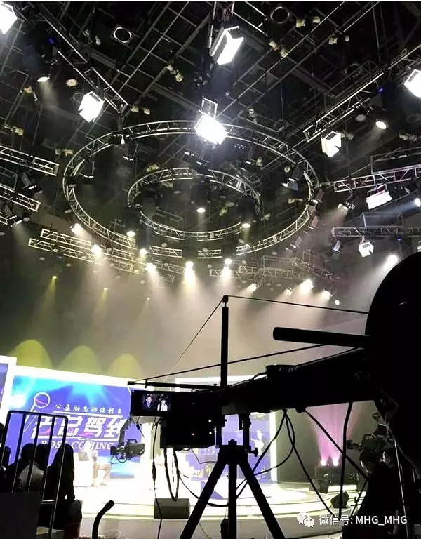 �ݲ��ҵƹ�ϵͳ