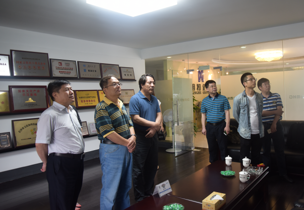 �й�����ѧ����̨ӰϷ��������רҵίԱ��������Աݰ�ٲ������ʹ�ҵ԰�߷õ���