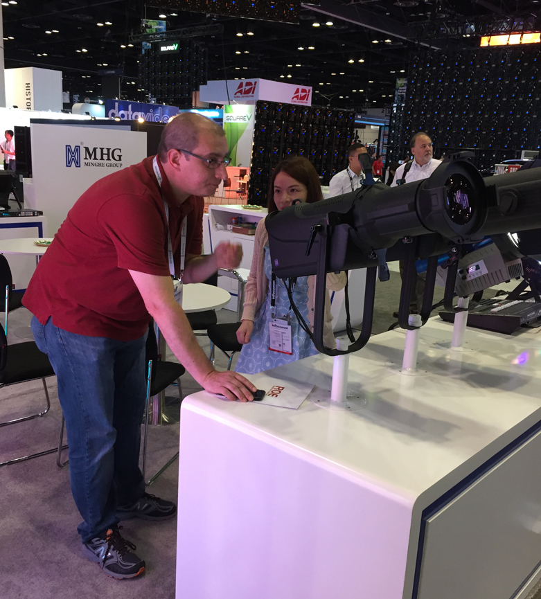 LED300CX���ֳ����չ̨