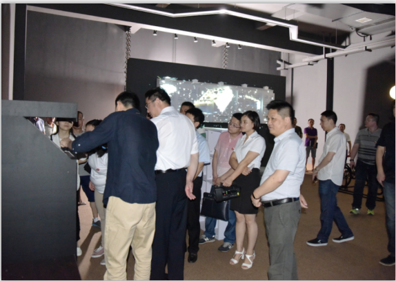 ��ý������ʵ����